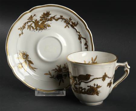 Reine Elizabeth Flat Cup & Saucer Set