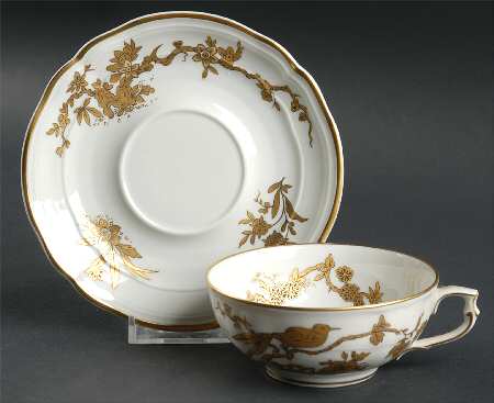 Reine Elizabeth Flat Cup & Saucer Set