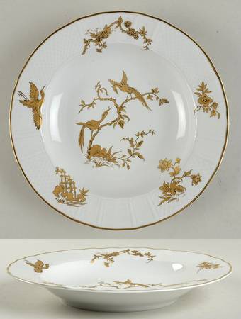 Reine Elisabeth (White Background) Rim Soup Bowl