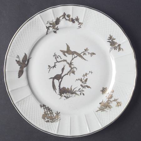 Reine Elisabeth (White Background) Dinner Plate