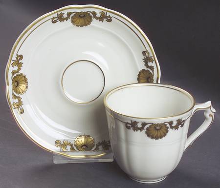 Ventadour Flat Cup & Saucer Set