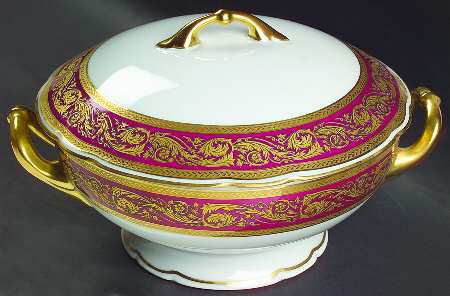 Vendome Crimson Round Covered Vegetable