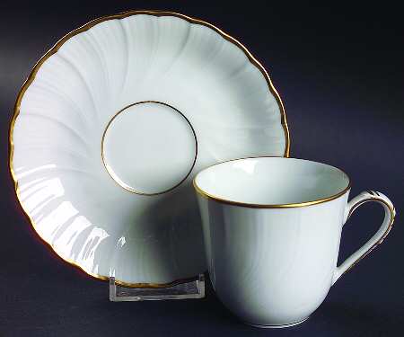 Verlaine Flat Cup & Saucer Set