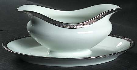 Vercors Gravy Boat with Attached Underplate