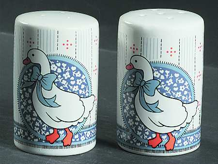 Blue Goose Salt & Pepper Set