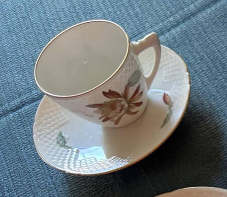 BIG4 Flat Cup & Saucer Set