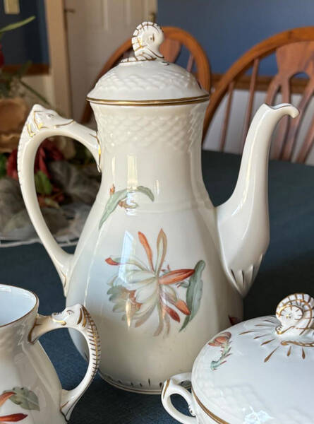 BIG4 Coffee Pot & Lid