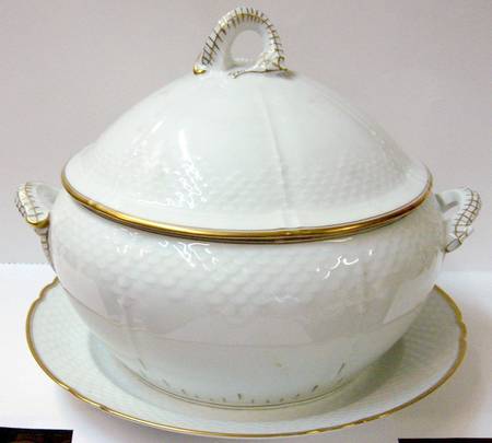 BIG5 (Cream Background) Tureen &  Lid