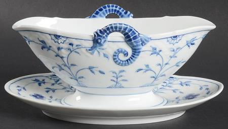 Blue Traditional (No Trim) Gravy Boat with Attached Underplate
