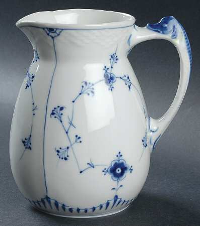 Blue Traditional (No Trim) 32 Oz Pitcher