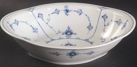 Blue Traditional (No Trim) 8" Oval Vegetable Bowl