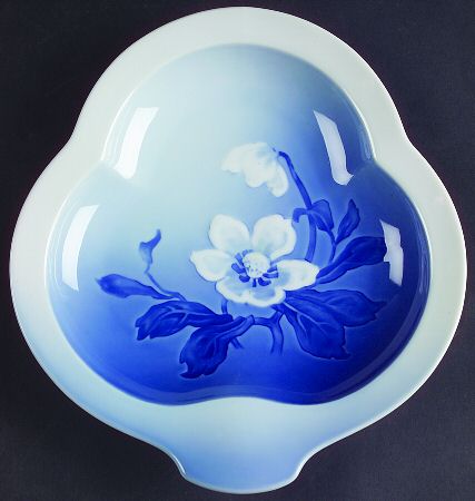 Christmas Rose Leaf Shaped Dish