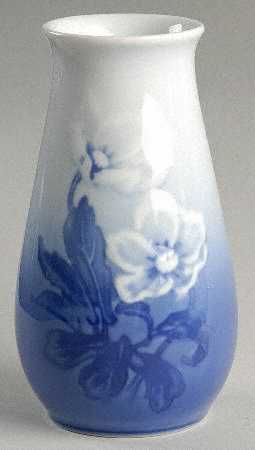 Christmas Rose 5" Vase