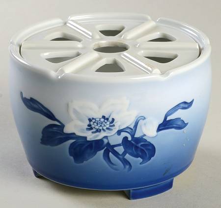 Christmas Rose 2 Piece Warmer Stand
