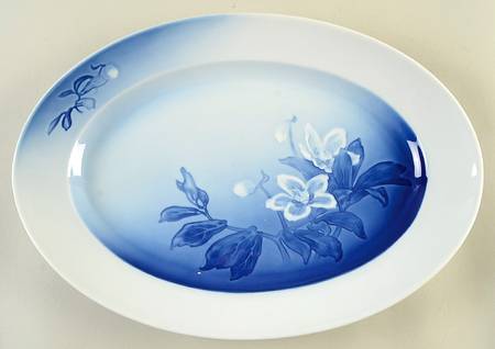 Christmas Rose 15" Oval Serving Platter
