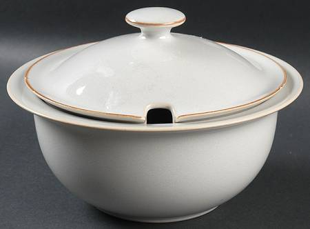 Coppelia 1.5 Qt Round Covered Casserole