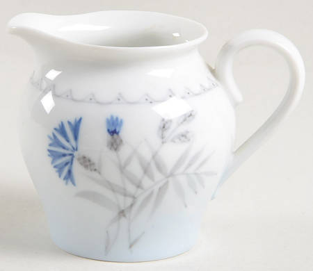 Cornflower Blue Edge Creamer