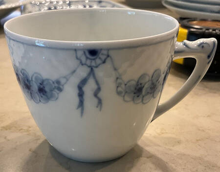 Empire Blue and White Flat Cup