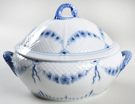 Empire Blue and White Round Covered Vegetable