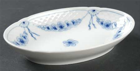 Empire Blue and White Relish