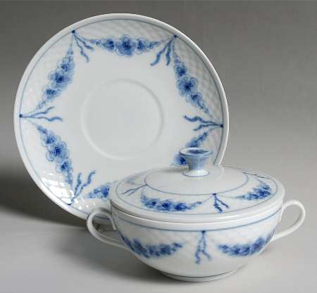 Empire Blue and White Cream Soup Bowl & Saucer Set with Lid