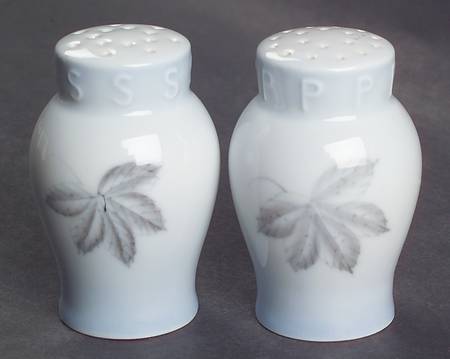 Falling Leaves Salt & Pepper Set