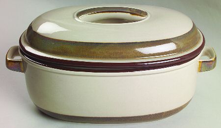 Peru 3.5 Quart Oval Casserole Covered