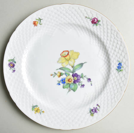 Saxon Flower (White Background) Large Dinner Plate
