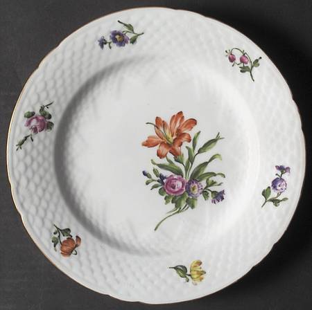 Saxon Flower (White Background) Dinner Plate