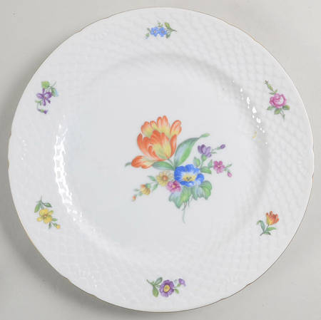 Saxon Flower (White Background) Large Dinner Plate