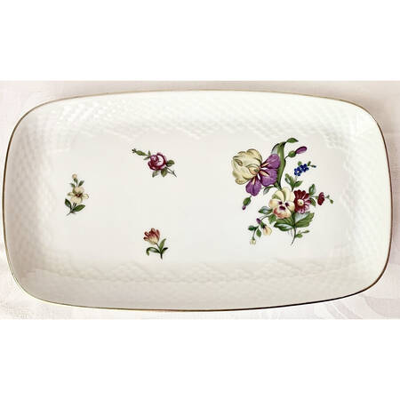 Saxon Flower (White Background) Tray for Creamer & Sugar with Lid