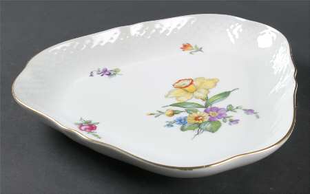 Saxon Flower (White Background) Handled Cake/Pastry Plate