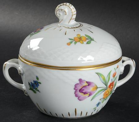 Saxon Flower (White Background) Sugar Bowl & Lid