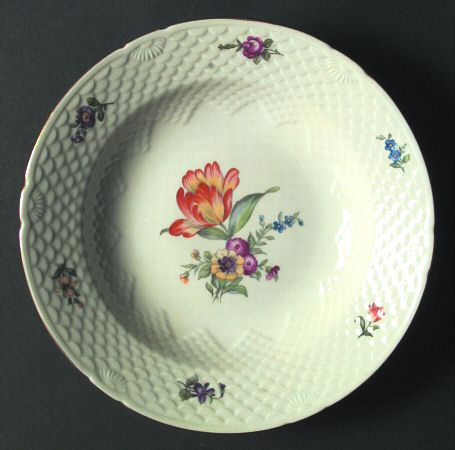 Saxon Flower (Cream Background) Large Rim Soup Bowl