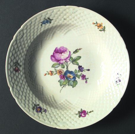 Saxon Flower (Cream Background) Large Rim Soup Bowl