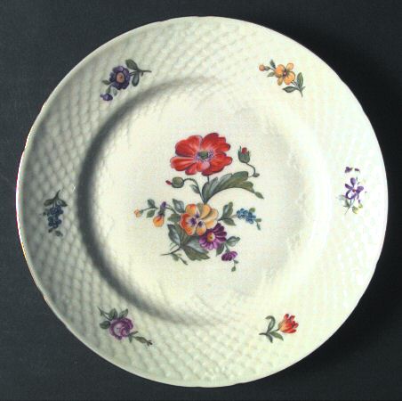 Saxon Flower (Cream Background) Luncheon Plate