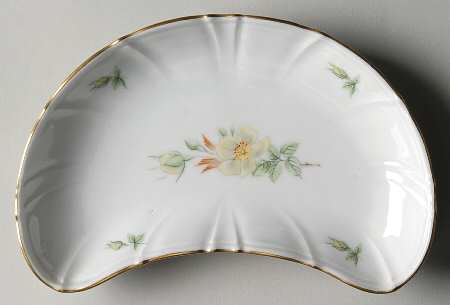 Scotch Rose II Crescent Salad Plate