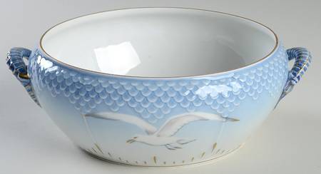 Seagull Round Vegetable No Lid by Bing & Grondahl