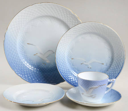 Seagull 5 Piece Place Setting by Bing & Grondahl