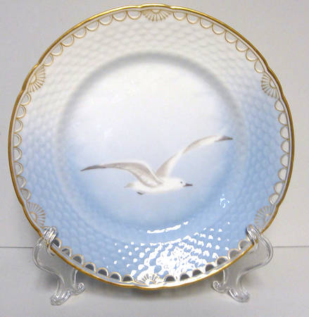 Seagull Pierced Edge Luncheon Plate