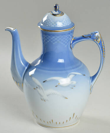 Seagull Small Coffee Pot & Lid by Bing & Grondahl