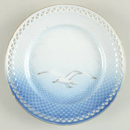 Seagull Pierced Edge Luncheon Plate