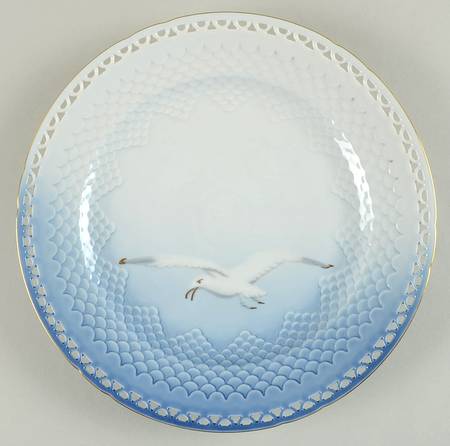 Seagull Pierced Edge Dinner Plate by Bing & Grondahl