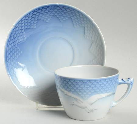 Seagull Flat Cup & Saucer Set W/No Gold Trim