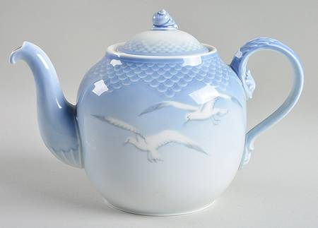 Seagull Teapot & Lid w/No Gold Trim