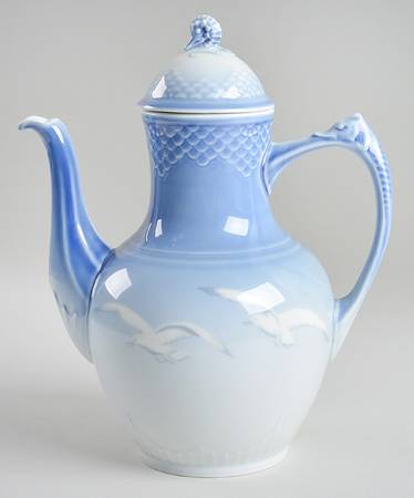 Seagull Coffee Pot & Lid w/No Gold Trim by Bing & Grondahl