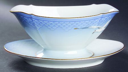 Seagull Gravy Boat with Attached Underplate