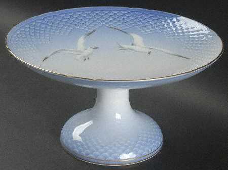 Seagull Round Compote (Height X Width) by Bing & Grondahl