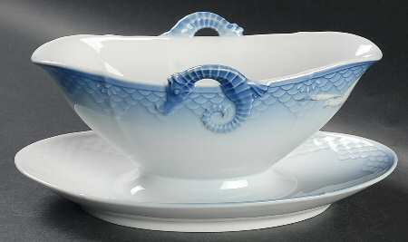 Seagull Gravy Boat with Attached Underplate No Gold
