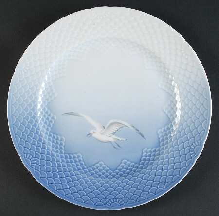 Seagull Large Dinner Plate w/No Gold Trim by Bing & Grondahl